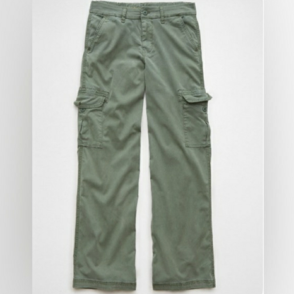 American Eagle Dreamy Drape Mid Rise Baggy Wide Leg Cargo Pants - Picture 9 of 9